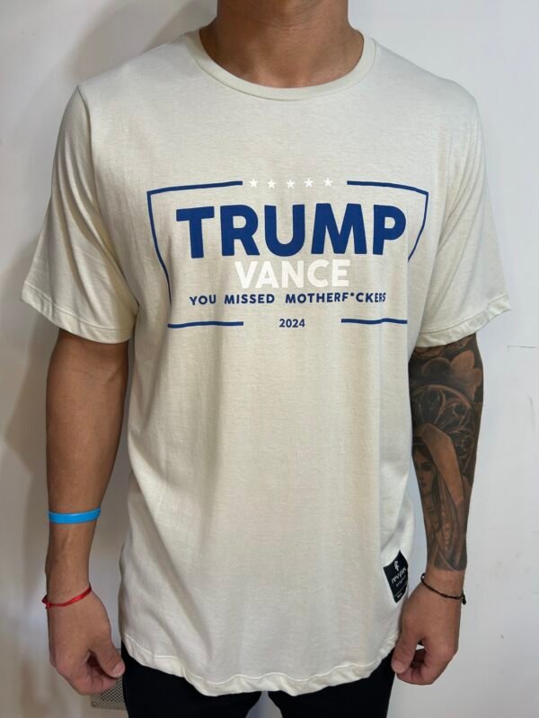 REMERA TRUMP