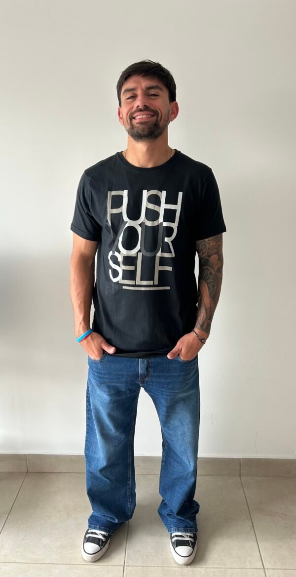 REMERA YOUR SELF - Imagen 2