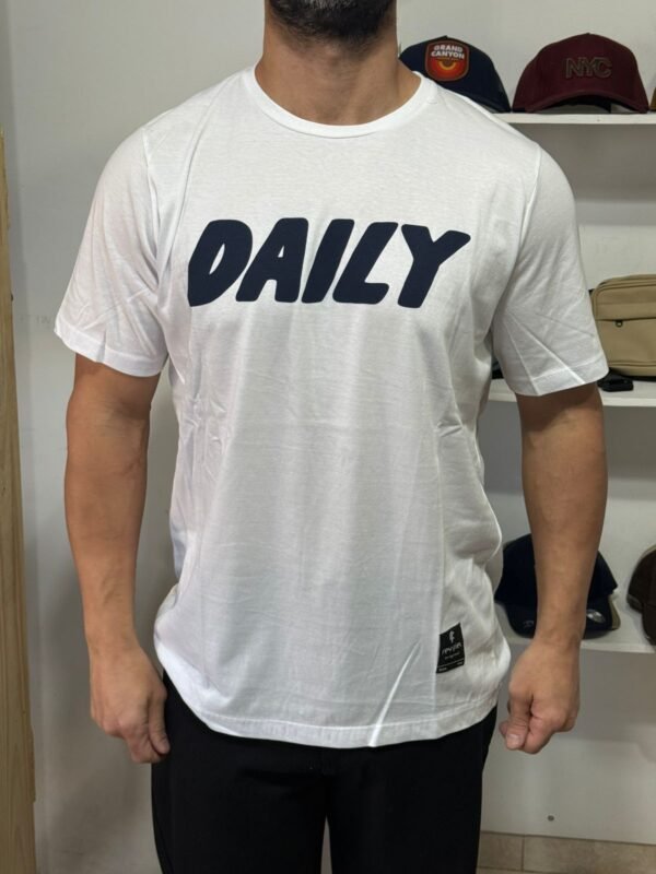 REMERA DAILY