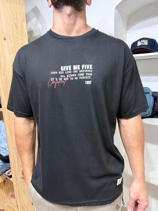 REMERA FIVE